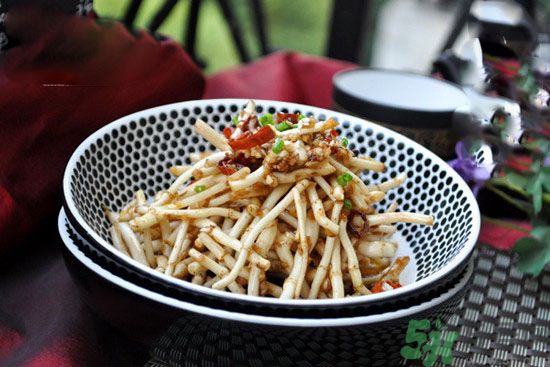 吃涼拌魚腥草可以喝酒嗎？吃魚腥草喝酒好不好？