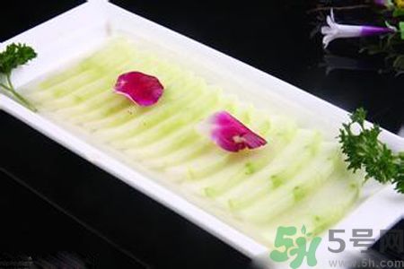 冬瓜可以去眼袋嗎？冬瓜怎么去眼袋？