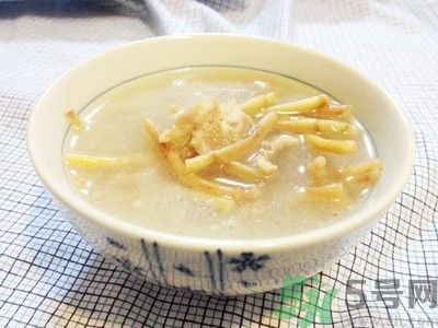 魚(yú)腥草可以燉雞湯嗎？魚(yú)腥草燉雞湯好不好？