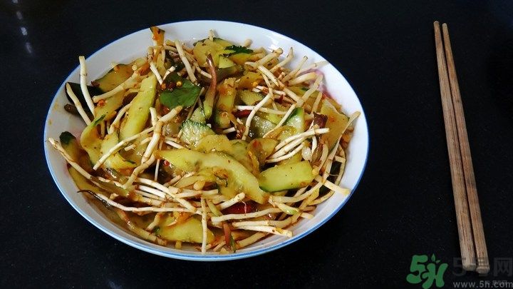 黃瓜可以和魚腥草涼拌一起吃嗎？黃瓜涼拌魚腥草好吃嗎？