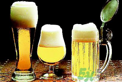 吃了消炎藥能喝啤酒嗎？吃消炎藥和啤酒好不好？