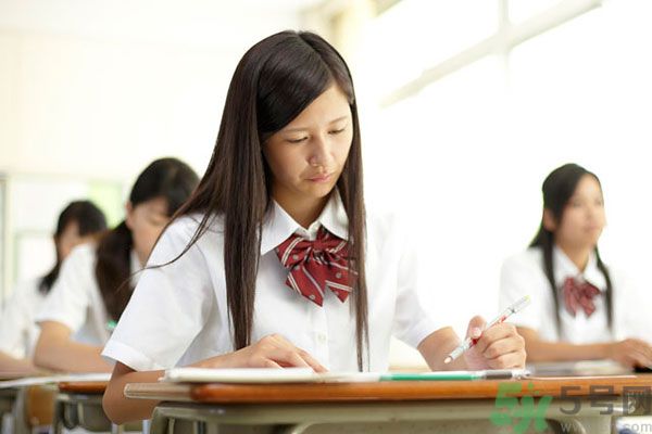 高中生上課容易走神怎么辦？高中生上課如何提高注意力？