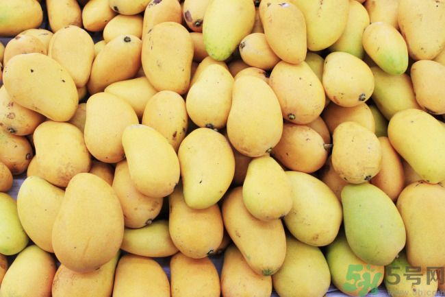 吃完芒果后嘴巴癢是怎么回事？吃完芒果后嘴巴癢怎么辦？