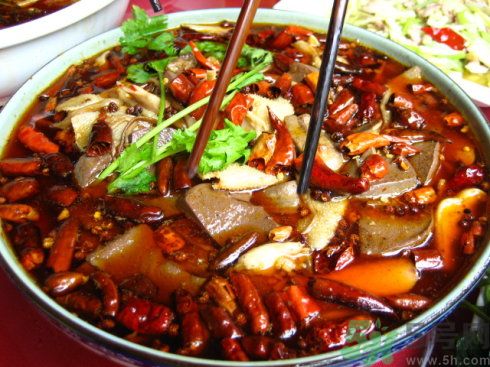 知名餐廳毛血旺里吃出煙頭  餐廳的地址在哪？