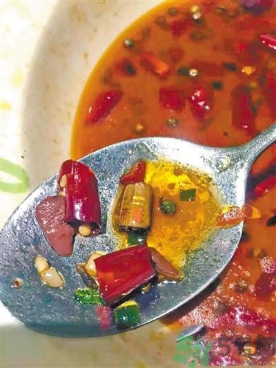 知名餐廳毛血旺里吃出煙頭  餐廳的地址在哪？