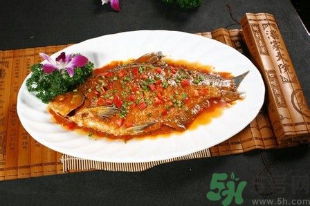 武昌魚是鳊魚嗎？武昌魚和鳊魚區(qū)別哪個好吃？