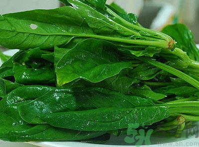 菠菜和豆腐能一起吃嗎？菠菜和豆腐一起吃會得腎結(jié)石嗎？