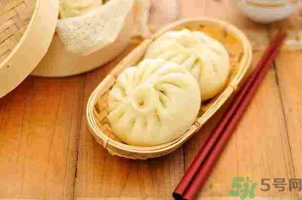 早餐吃面還是包子比較好？早餐吃包子和面健康嗎？