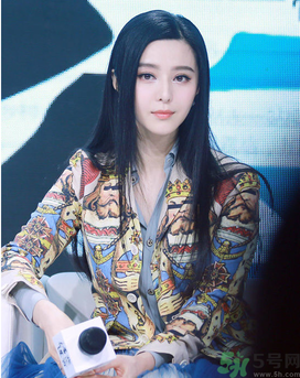 為什么頭發(fā)越來越油？頭發(fā)應(yīng)該幾天洗一次？