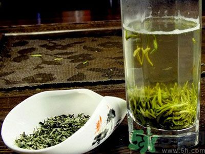 信陽(yáng)毛尖有什么功效？信陽(yáng)毛尖怎樣沖泡？