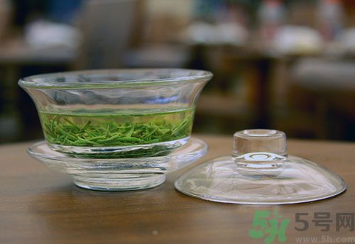 信陽(yáng)毛尖有什么功效？信陽(yáng)毛尖怎樣沖泡？