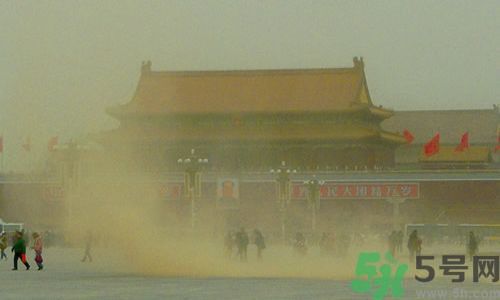 沙塵暴逼近北京到哪里了？遇到沙塵暴怎么辦？