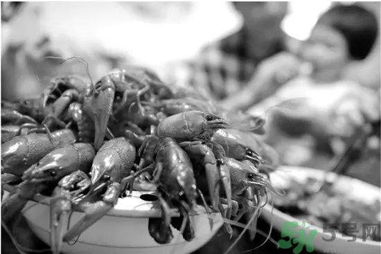 小龍蝦多少錢一斤？吃小龍蝦要注意些什么？