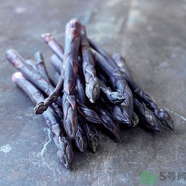 紫蘆筍是轉(zhuǎn)基因嗎？紫蘆筍和綠蘆筍哪個(gè)好？