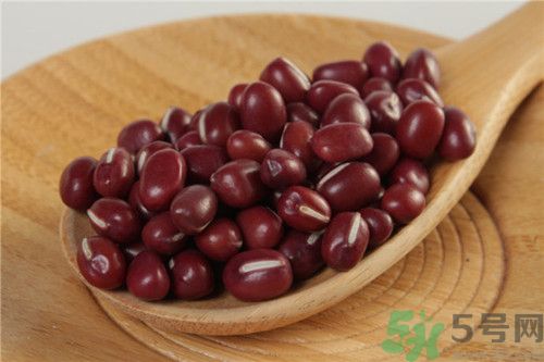 體內(nèi)濕氣重的表現(xiàn)癥狀有哪些?體內(nèi)濕氣重怎樣祛除 體內(nèi)濕氣重的表現(xiàn)癥狀有哪些?體內(nèi)濕氣重怎樣祛除