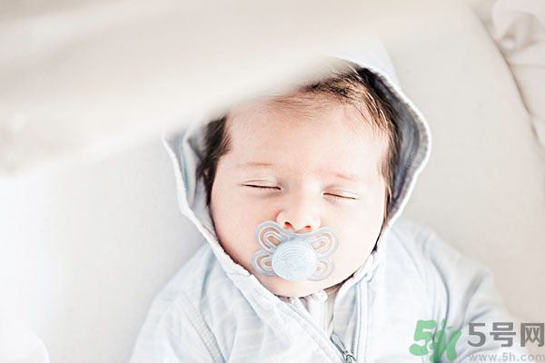 試管嬰兒健康嗎？試管嬰兒對孕婦會有什么危害？