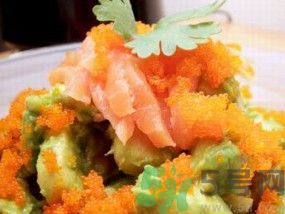 燻鮭魚沙拉怎么做？燻鮭魚沙拉的做法？