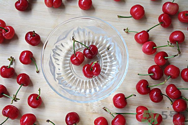 櫻桃和番茄能一起吃嗎？櫻桃和西紅柿能一起吃嗎？