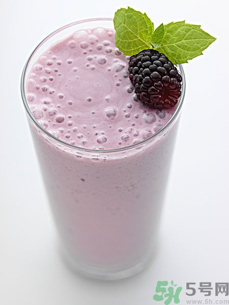 桑葚泡酒男人可以喝嗎？桑葚泡酒男人喝好不好？