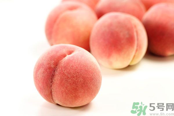 桃子跟什么不能一起吃？桃子跟什么相克？