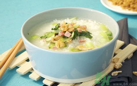 吃湯泡飯傷胃嗎？湯泡飯有什么危害？