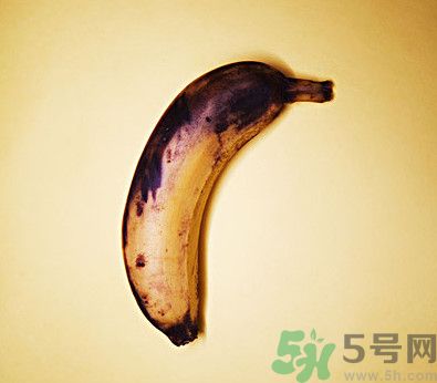 香蕉皮有黑點還能吃嗎？香蕉怎么保存不變黑？
