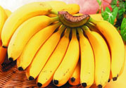 香蕉中間發(fā)黑可以吃嗎？香蕉中間發(fā)黑吃了會(huì)怎么樣？