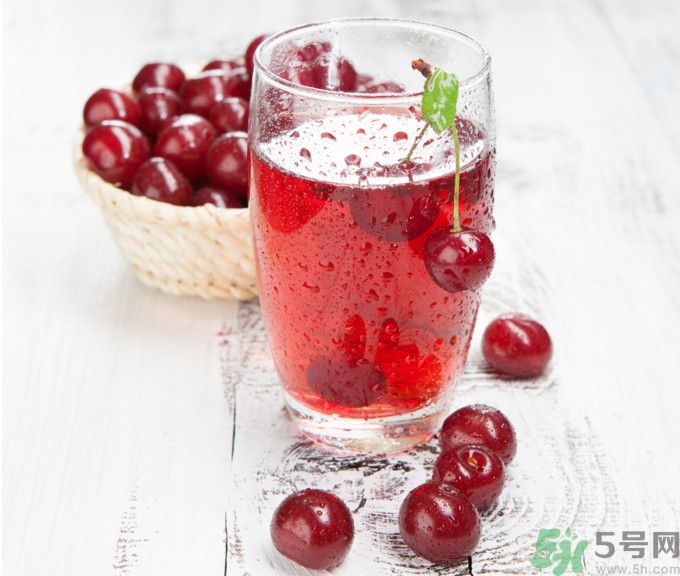 櫻桃泡酒能治療痛風(fēng)嗎？櫻桃泡酒能喝嗎？