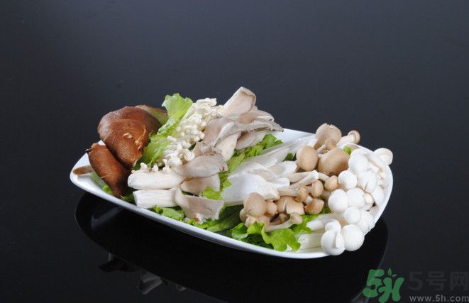 蘑菇能生吃嗎？蘑菇生吃會中毒嗎？