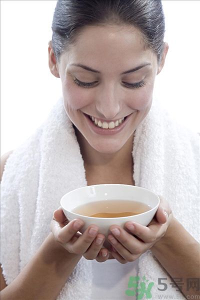 荷葉冬瓜減肥茶有什么功效？荷葉冬瓜減肥茶適宜什么人喝？