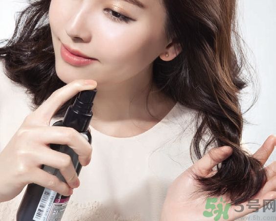 中長(zhǎng)微卷鮑伯頭怎么弄？大人味浪漫鮑伯頭