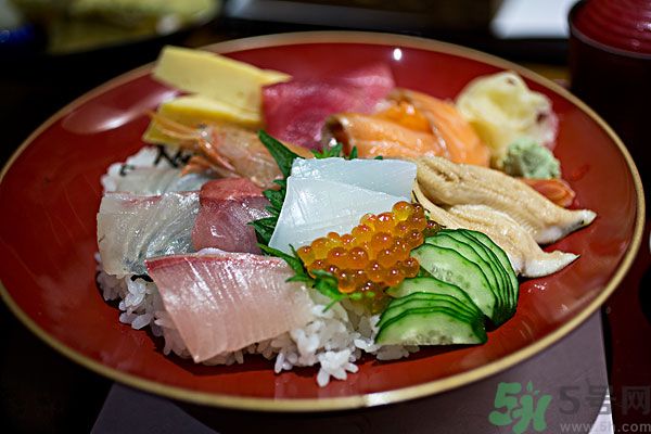 生魚片的做法是什么？如何自制生魚片？