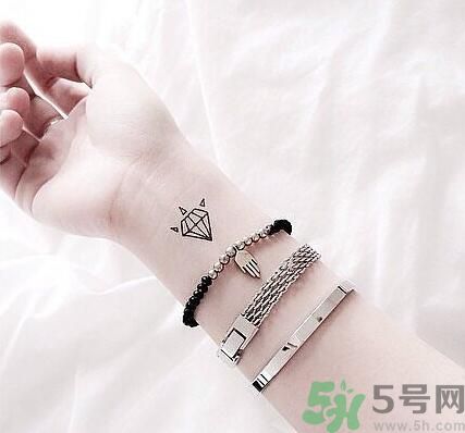 夏季紋身要注意什么？紋身選擇什么圖案好？