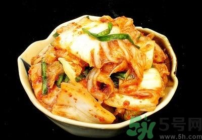 白菜隔夜了還能吃嗎？白菜隔夜怎么吃？