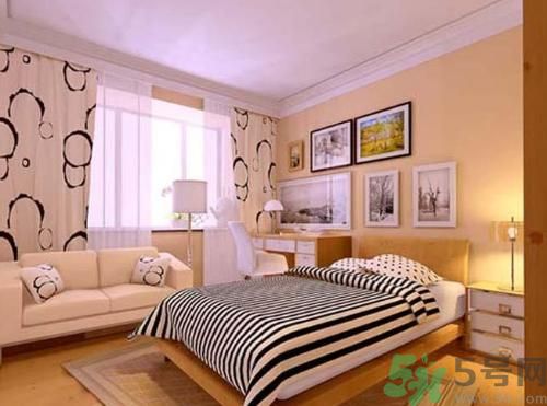 北京極品女白領(lǐng)為買房每月只花百元 北京的房價有多高？