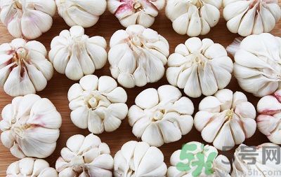 拉肚子能吃大蒜？腹瀉能吃大蒜嗎？