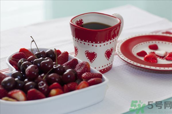 空腹能吃櫻桃嗎？空腹吃櫻桃胃疼怎么辦？