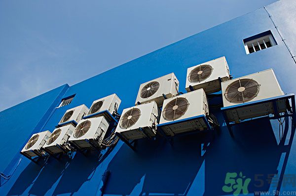 空調(diào)病有什么癥狀？怎樣防治空調(diào)??？