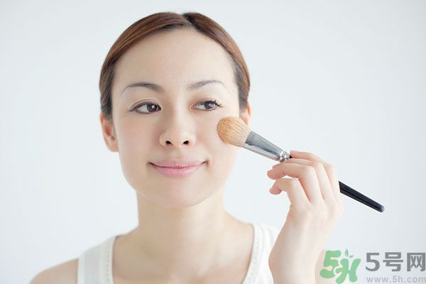 化妝刷如何使用效果好？化妝刷該怎么保養(yǎng)？