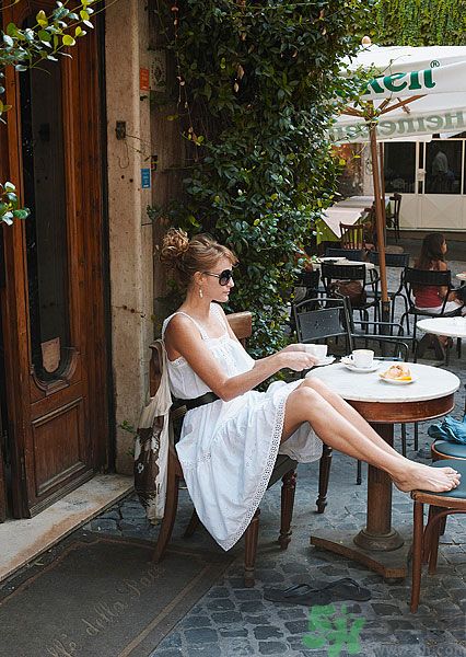 O型腿是什么樣的？O型腿怎樣矯治？