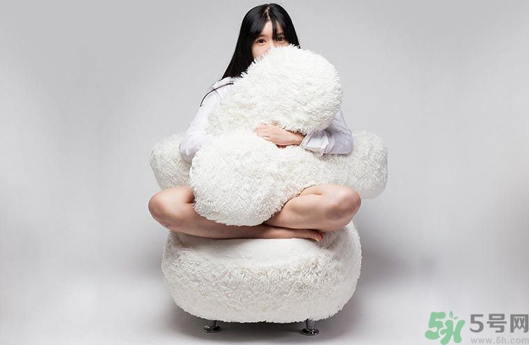 一個人適合什么樣的沙發(fā)？選購沙發(fā)要注意什么？