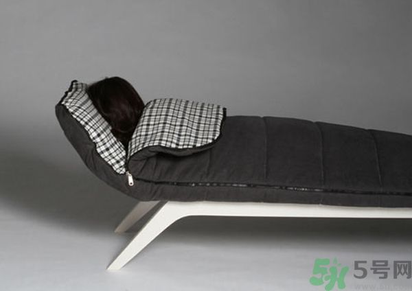 一個人適合什么樣的沙發(fā)？選購沙發(fā)要注意什么？