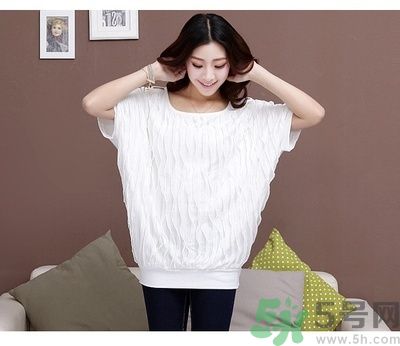 白衣服發(fā)黃要怎么清洗？白衣服發(fā)黃要怎么辦？