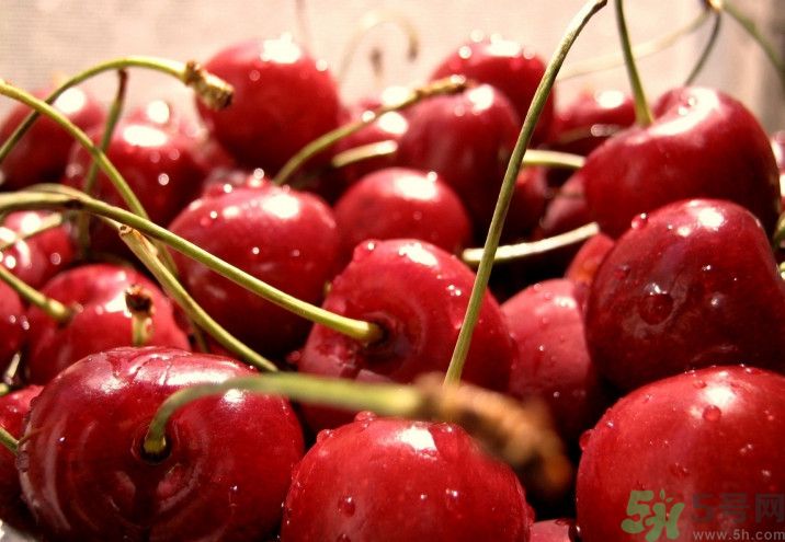 櫻桃吃多了會流鼻血嗎？吃櫻桃流鼻血了怎么辦？