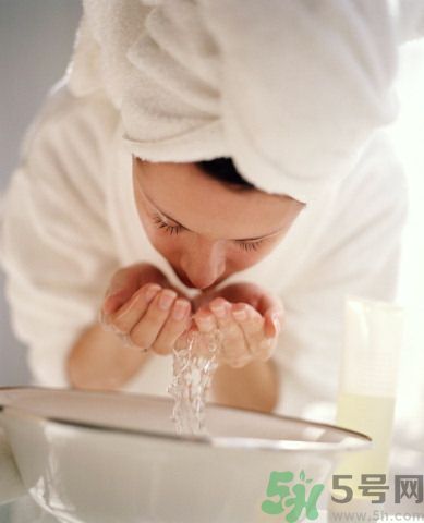 菲安妮玉潤補(bǔ)水隔離霜怎么樣？菲安妮玉潤補(bǔ)水隔離霜好用嗎？