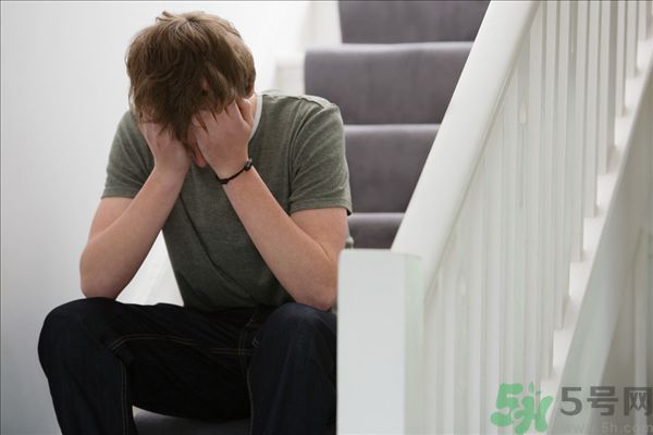 一生氣就流眼淚是怎么回事？生氣流淚怎么辦？