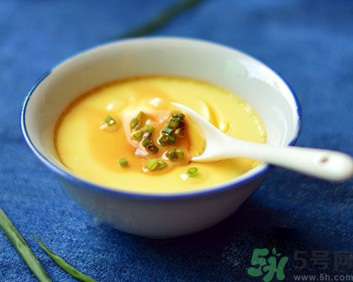 孩子發(fā)燒能吃冰淇淋嗎？感冒發(fā)燒可以吃雪糕嗎？