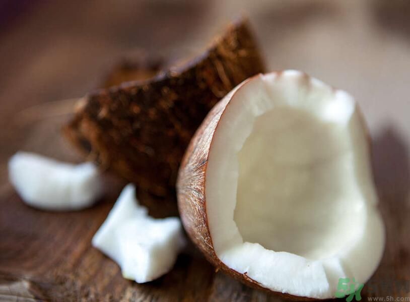 椰子能帶上飛機(jī)嗎？坐飛機(jī)能帶椰子嗎?