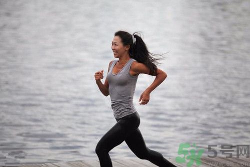 高血壓能跑步鍛煉嗎?高血壓跑步注意事項(xiàng) 高血壓能跑步鍛煉嗎?高血壓跑步注意事項(xiàng)