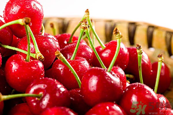 櫻桃吃多了會中毒嗎？櫻桃吃多了會拉肚子嗎？